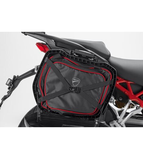 Ducati sada textilních brašen do bočních kufrů Multistrada V2, V4
