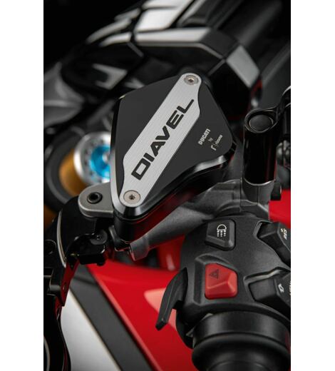 Ducati kryty na nádržky brzdové a spojkové kapaliny Diavel 1260